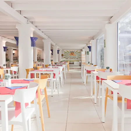 Hotel Fergus Style Punta Arabi