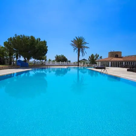 Fergus Style Punta Arabi Hotel 4*