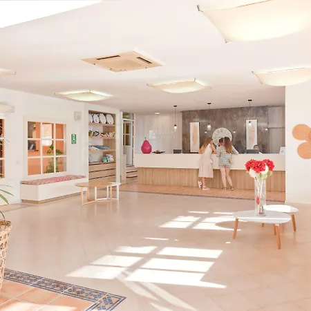 Hotel Fergus Style Punta Arabi 4*